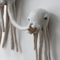 THE OCTOPUS - ALBINO