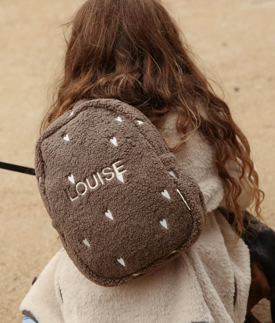 BAKPOKI - BROWN MEÐ HJÖRTUM